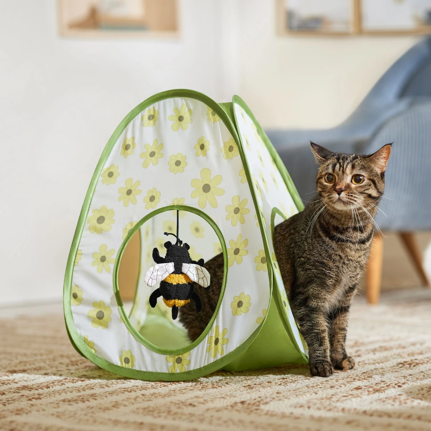 Frisco Spring Daisy Pop-Up Tent Cat Toy With Catnip 3 Frisco Spring Daisy Pop-Up Tent Cat Toy With Catnip